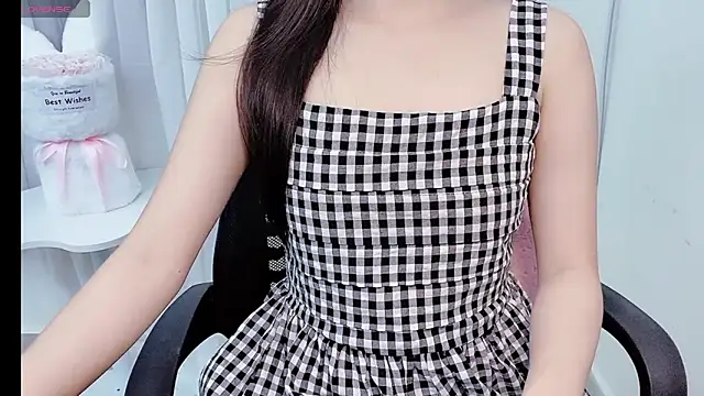 Snapshot of Mint2k chatting on November 2025 01:21:02 PM Mint2k online show from November 2025 01:21:02 PM