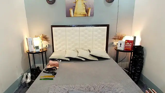 Snapshot of TatianaWil chatting on September 2025 11:29:01 PM TatianaWil online show from September 2025 11:29:01 PM