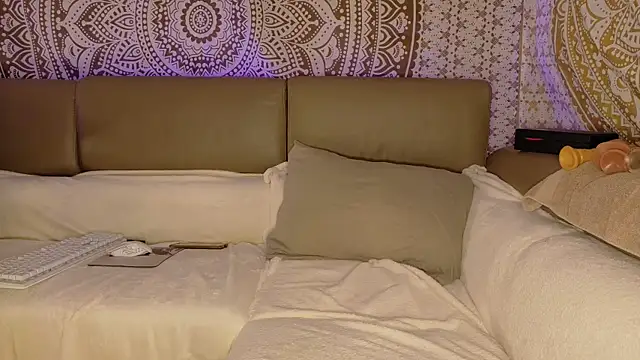 Snapshot of Jenny-Mystery-X chatting on November 2025 07:49:02 PM Jenny-Mystery-X online show from November 2025 07:49:02 PM