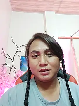 Snapshot of hella_queen chatting on January 2026 08:20:01 AM hella queen online show from January 2026 08:20:01 AM