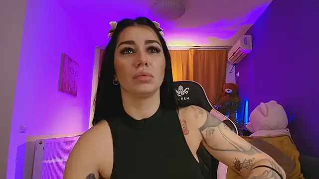 Snapshot of AnyaKim chatting on October 2025 09:28:01 AM AnyaKim online show from October 2025 09:28:01 AM