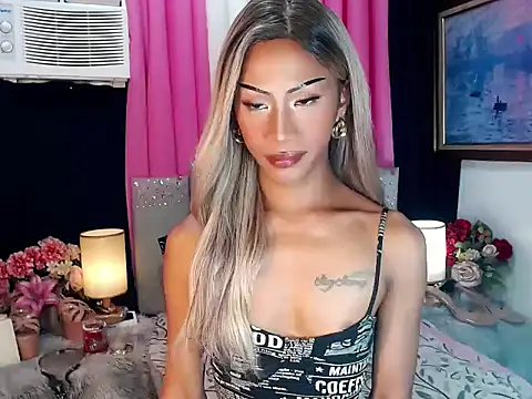 sassylatina online show from March 2026 05:18:02 PM