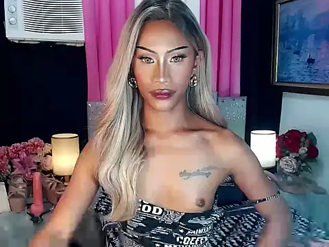 sassylatina online show from April 2026 04:48:01 PM