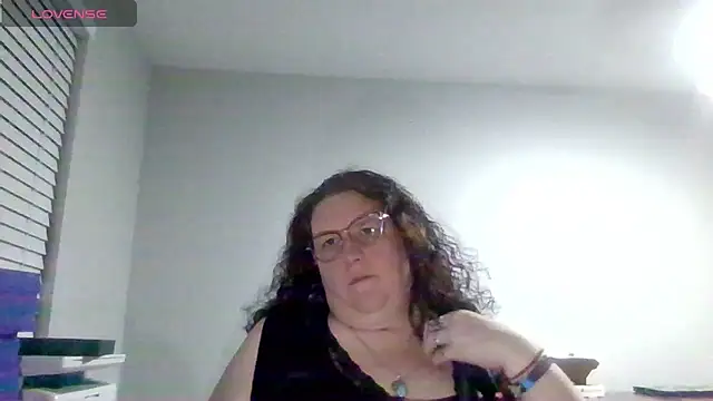 Snapshot of emberlynnix chatting on July 2026 05:55:02 AM emberlynnix online show from July 2026 05:55:02 AM