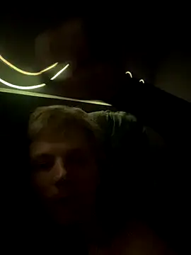 Snapshot of _Forest_Boy_ chatting on November 2025 04:18:02 AM Forest Boy online show from November 2025 04:18:02 AM