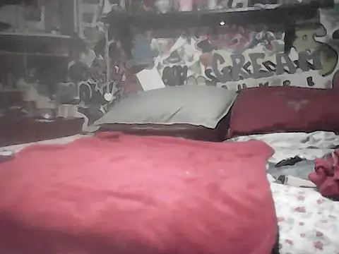 Snapshot of Twoslipperywhenwett chatting on May 2026 08:16:02 PM Twoslipperywhenwett online show from May 2026 08:16:02 PM