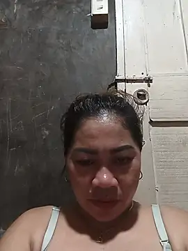 Snapshot of sexybitch_02 chatting on June 2026 04:10:02 AM sexybitch 02 online show from June 2026 04:10:02 AM