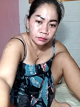 Snapshot of sexybitch_02 chatting on July 2026 05:02:02 AM sexybitch 02 online show from July 2026 05:02:02 AM