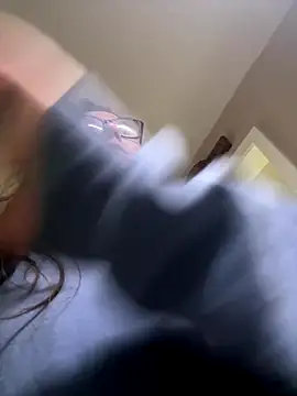 amiralily9 online show from September 2025 02:39:02 PM