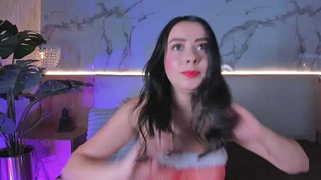 ValSmith  online show from December 2025 03:36:01 AM