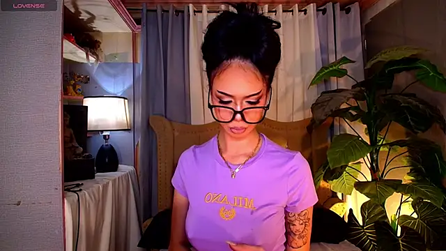 UrMassiveCockSabrinaOnTop online show from November 2025 05:33:02 PM