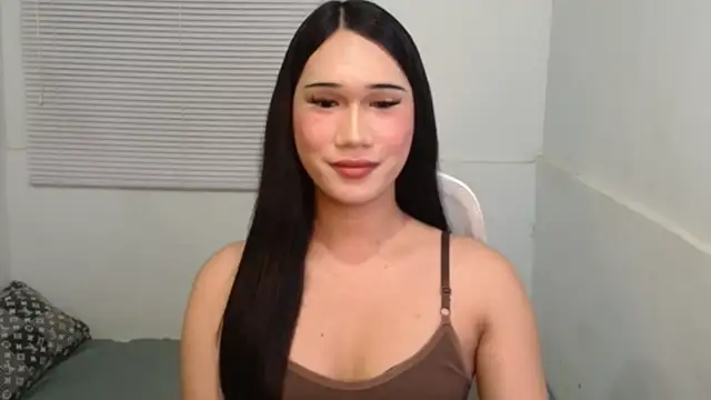 Leighs Celine online show from February 2026 04:08:01 PM