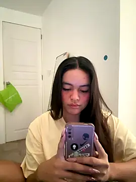 Snapshot of urasianlady chatting on October 2025 06:34:01 AM urasianlady online show from October 2025 06:34:01 AM