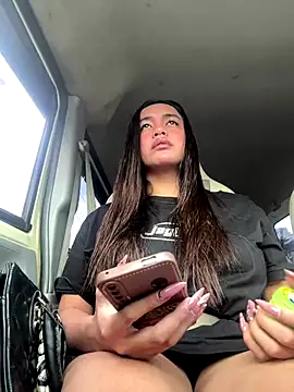 Snapshot of urasianlady chatting on October 2025 07:05:02 AM urasianlady online show from October 2025 07:05:02 AM