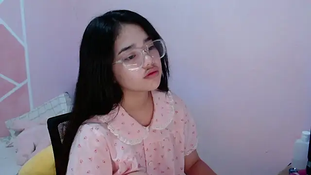 Snapshot of aaliyah_walker chatting on November 2025 11:49:01 AM aaliyah walker online show from November 2025 11:49:01 AM