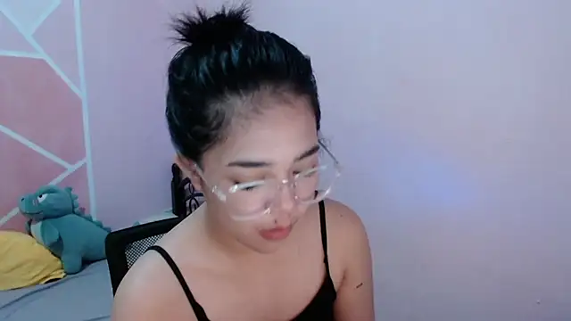 Snapshot of aaliyah_walker chatting on November 2025 12:05:02 PM aaliyah walker online show from November 2025 12:05:02 PM