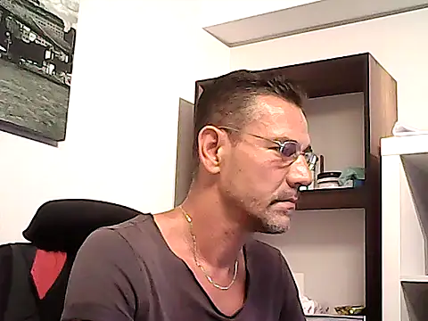 Snapshot of mastercharisma35 chatting on June 2026 02:12:02 PM mastercharisma35 online show from June 2026 02:12:02 PM