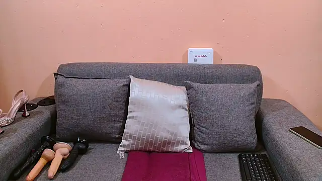 Snapshot of lunasexyXx chatting on November 2025 04:14:01 AM lunasexyXx online show from November 2025 04:14:01 AM