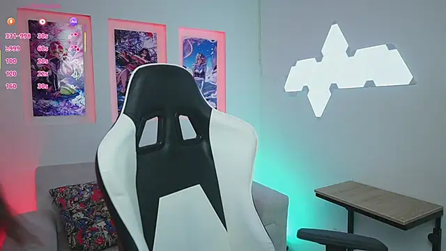 NicoleCrawft online show from September 2025 07:35:01 PM