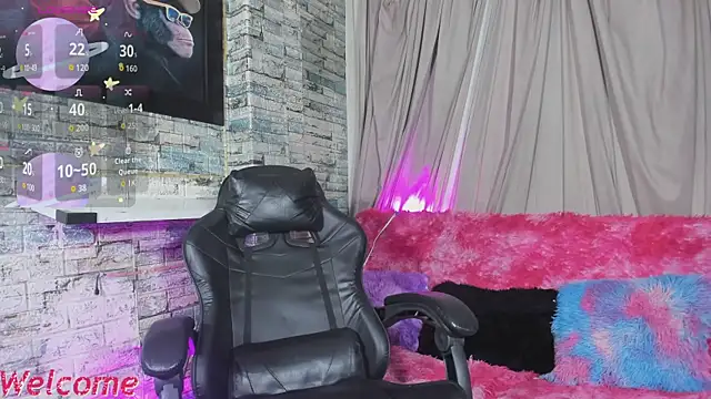 Snapshot of Zamara_Kleii chatting on May 2026 11:02:02 PM Zamara Kleii online show from May 2026 11:02:02 PM