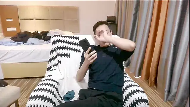 Snapshot of Tsia-Die chatting on November 2025 06:13:02 AM Tsia-Die online show from November 2025 06:13:02 AM