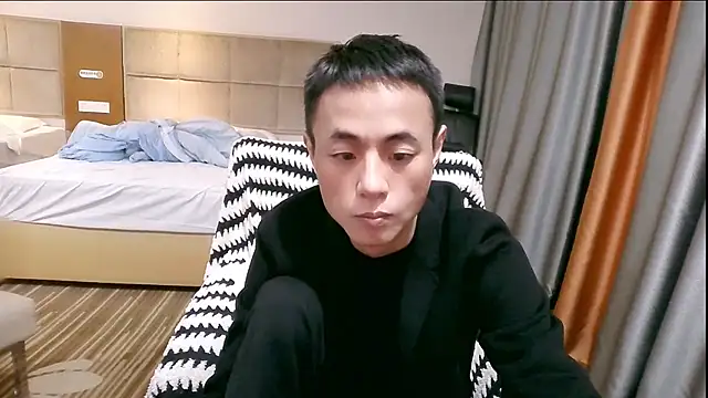 Snapshot of Tsia-Die chatting on November 2025 07:35:02 PM Tsia-Die online show from November 2025 07:35:02 PM