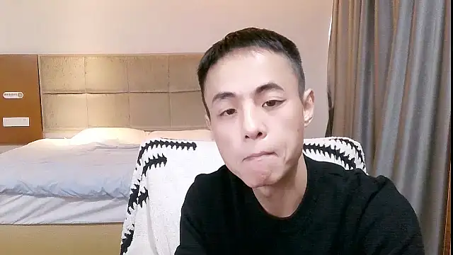 Snapshot of Tsia-Die chatting on December 2025 06:32:01 AM Tsia-Die online show from December 2025 06:32:01 AM