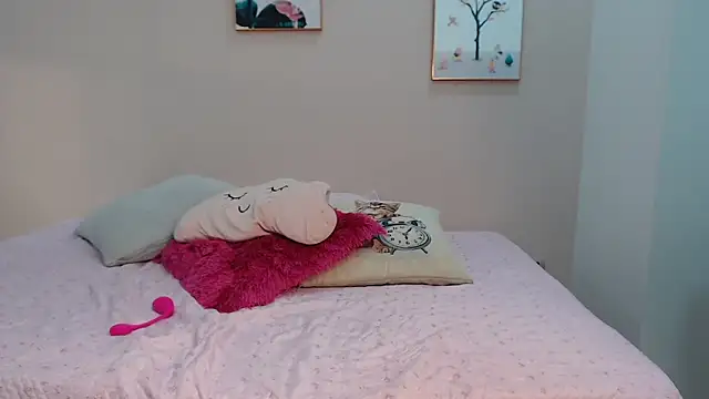 Snapshot of zooombee chatting on November 2025 07:35:02 PM zooombee online show from November 2025 07:35:02 PM