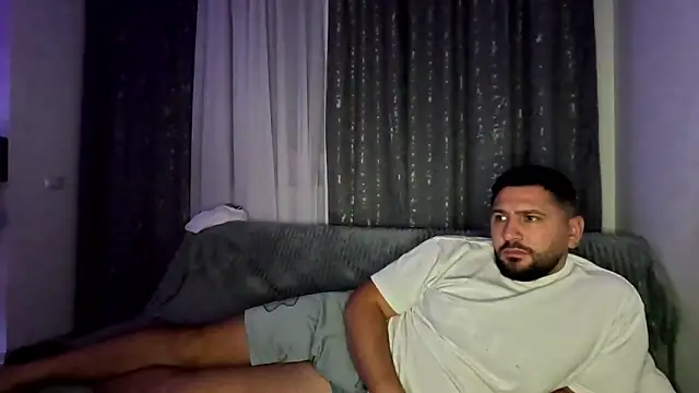 Gold Alpha Boy online show from September 2025 07:30:02 PM