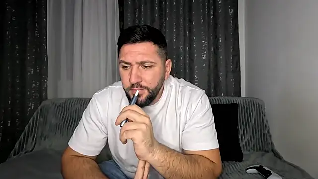 Gold Alpha Boy online show from November 2025 04:40:01 PM