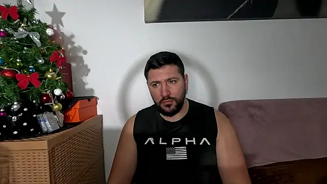 Gold Alpha Boy online show from December 2025 09:44:01 PM