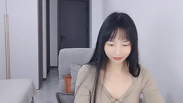 Lisa-3333 online show from October 2025 02:18:01 PM