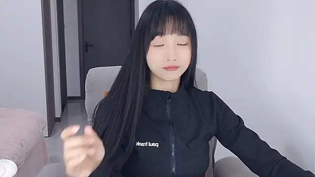 Snapshot of Lisa-3333 chatting on December 2025 01:40:01 PM Lisa-3333 online show from December 2025 01:40:01 PM