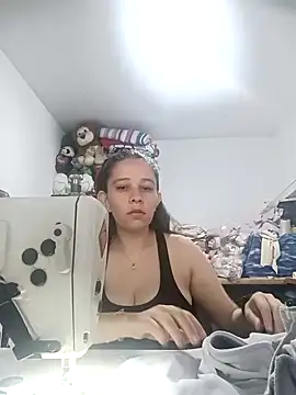 Isabella5 Brown  online show from December 2025 04:05:01 PM