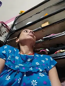 ISHANI-SINGH online show from May 2026 03:20:01 PM
