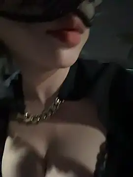 Snapshot of 34E-cocacola chatting on November 2025 03:52:02 PM 34E-cocacola online show from November 2025 03:52:02 PM