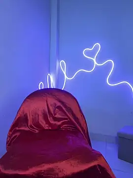 Megan-picozi online show from September 2025 02:11:01 AM