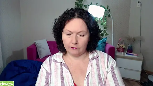 Snapshot of milf_hornys chatting on December 2025 07:23:02 PM milf hornys online show from December 2025 07:23:02 PM