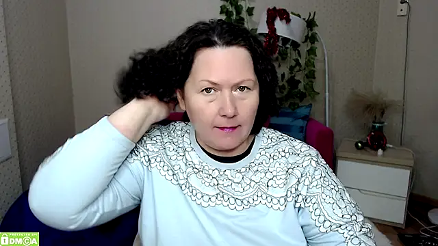 Snapshot of milf_hornys chatting on December 2025 08:09:02 AM milf hornys online show from December 2025 08:09:02 AM