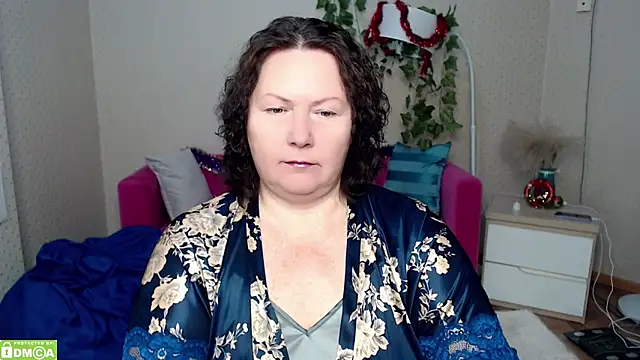 Snapshot of milf_hornys chatting on December 2025 03:40:02 PM milf hornys online show from December 2025 03:40:02 PM