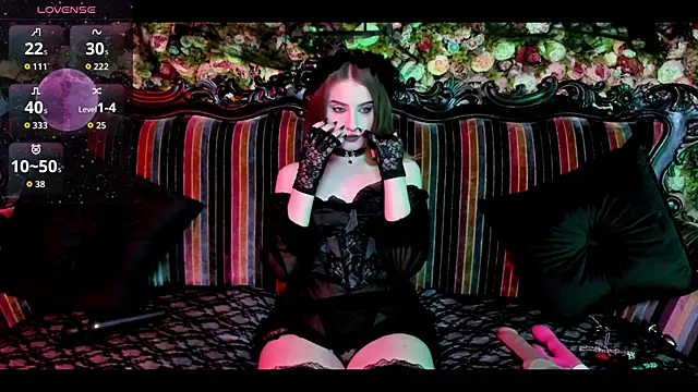 Snapshot of EllieMori chatting on November 2025 12:35:02 AM EllieMori online show from November 2025 12:35:02 AM