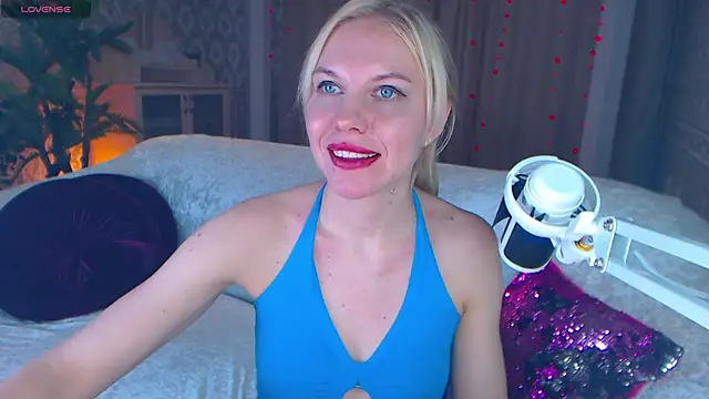 Snapshot of LiSinDoll chatting on November 2025 06:46:02 AM LiSinDoll online show from November 2025 06:46:02 AM