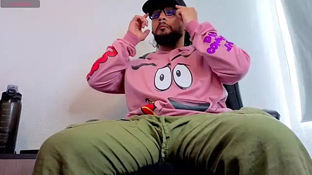 Snapshot of Ernesto-Rodriguez82 chatting on November 2025 05:35:02 PM Ernesto-Rodriguez82 online show from November 2025 05:35:02 PM