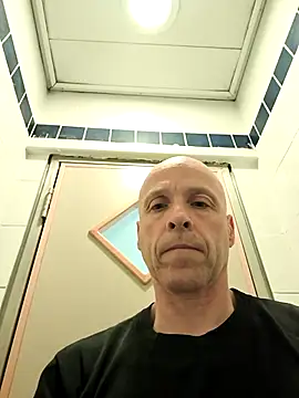 fergi1999 online show from February 2026 04:29:01 AM