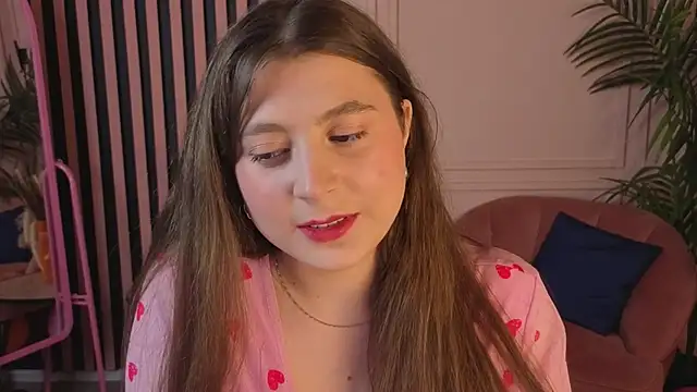 Snapshot of Queen_Michelle_ chatting on December 2025 10:08:02 PM Queen Michelle online show from December 2025 10:08:02 PM