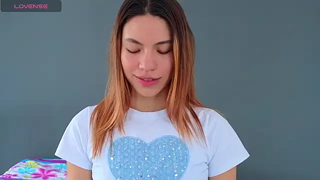 Snapshot of AntonellaaRossii chatting on November 2025 02:27:01 PM AntonellaaRossii online show from November 2025 02:27:01 PM