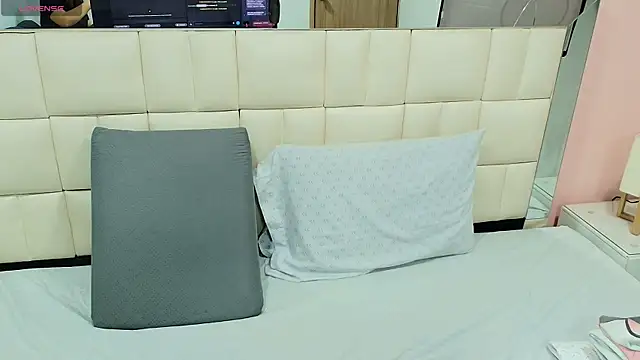 gisell gomez online show from November 2025 12:04:01 PM