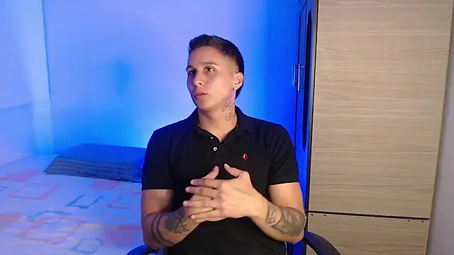 Snapshot of valentinosex1 chatting on September 2025 09:27:01 PM valentinosex1 online show from September 2025 09:27:01 PM