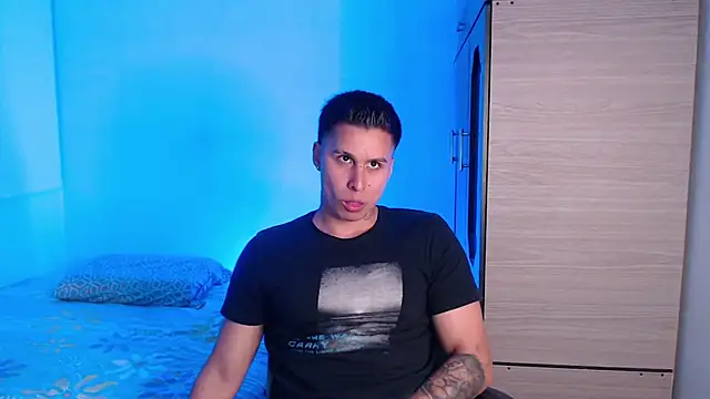 Snapshot of valentinosex1 chatting on October 2025 11:16:01 PM valentinosex1 online show from October 2025 11:16:01 PM