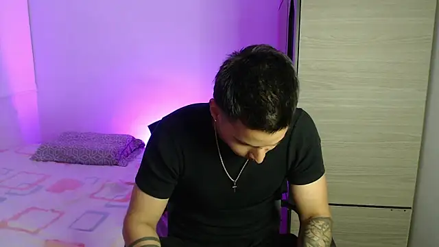 Snapshot of valentinosex1 chatting on November 2025 09:26:02 PM valentinosex1 online show from November 2025 09:26:02 PM